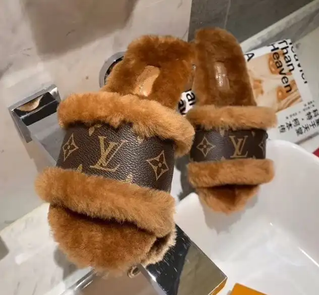 hype LV Slippers