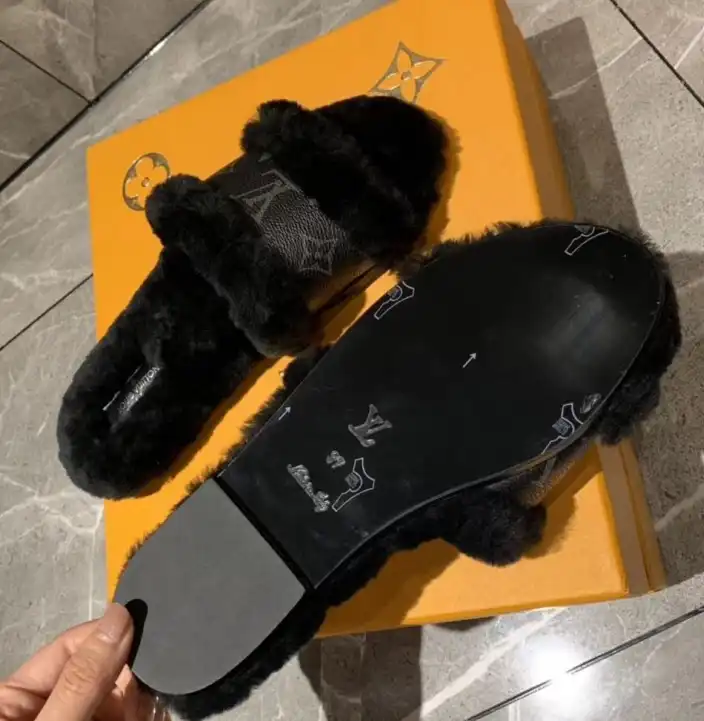 hype LV Slippers