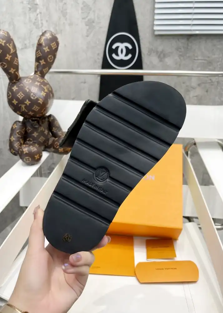 hype LV Slippers