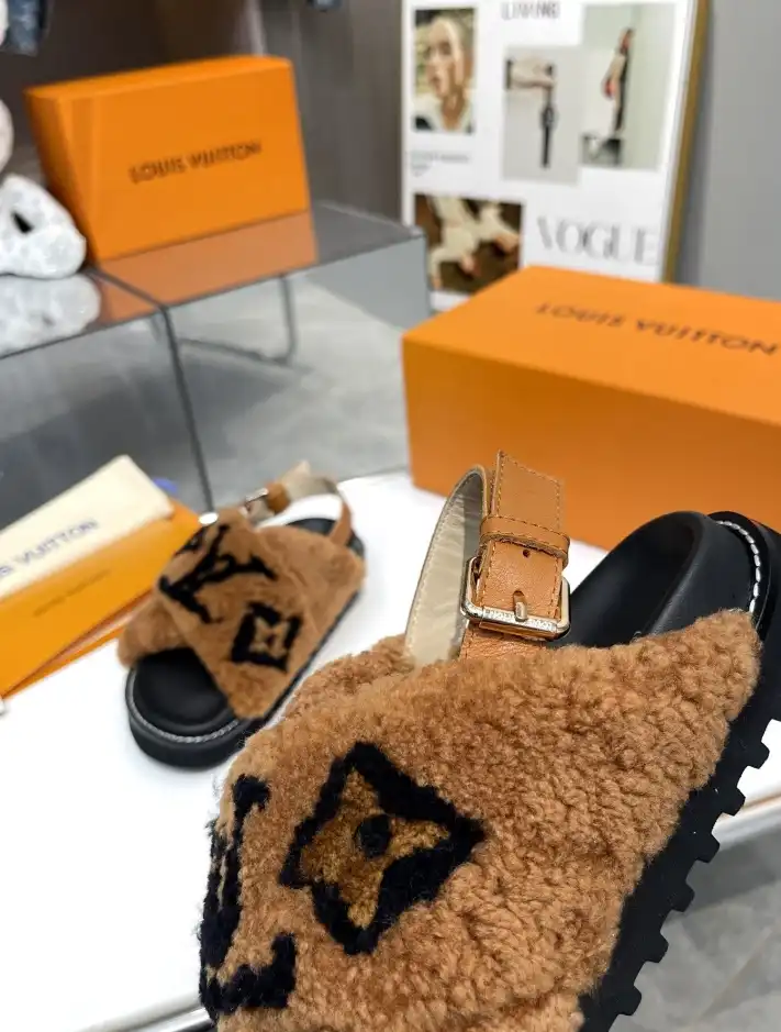 hype LV Slippers