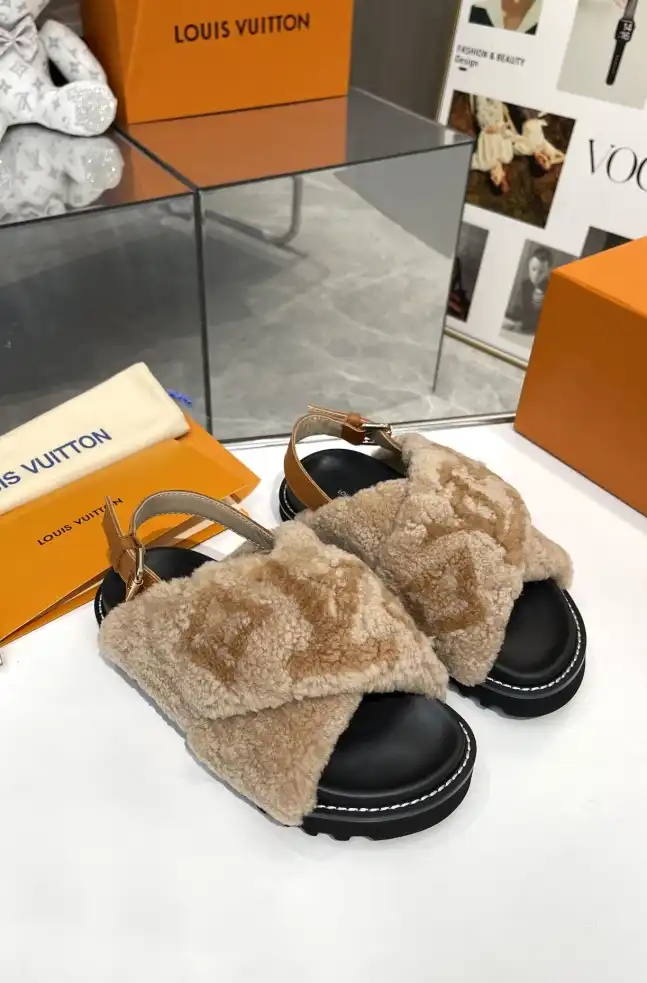 hype LV Slippers