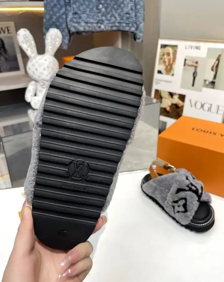 hype LV Slippers