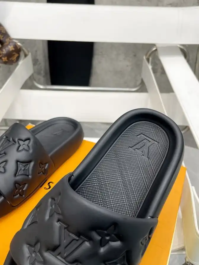 hype LV Slippers