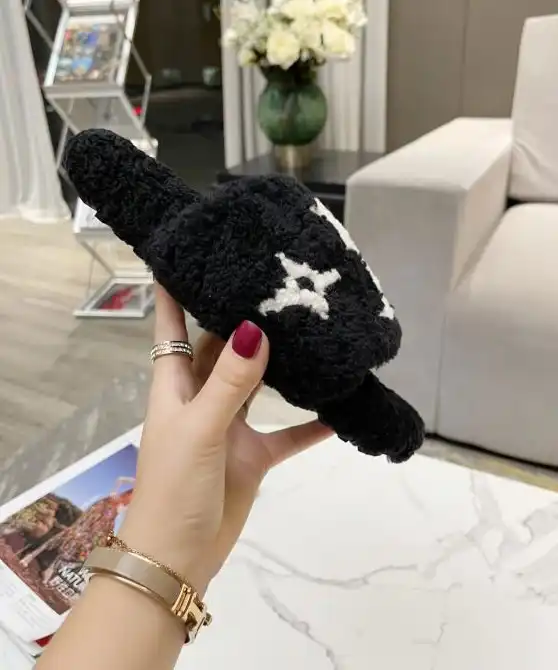 hype LV Slippers