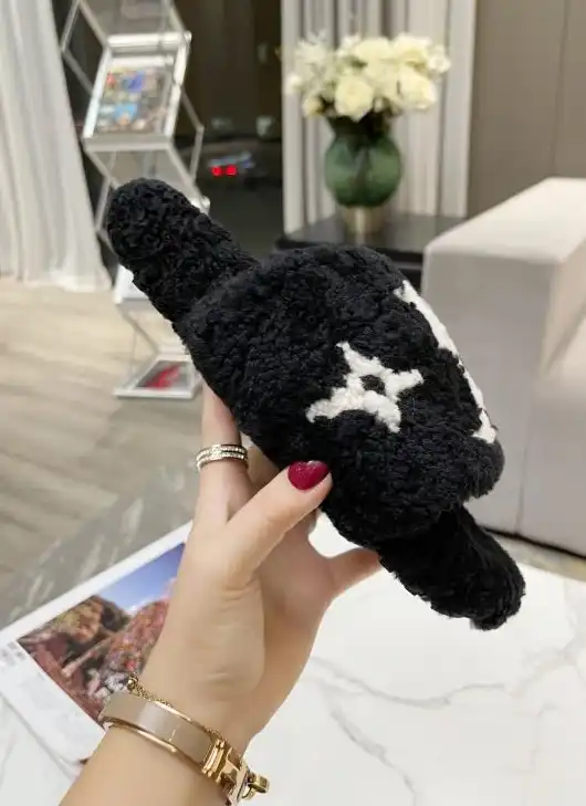 hype LV Slippers