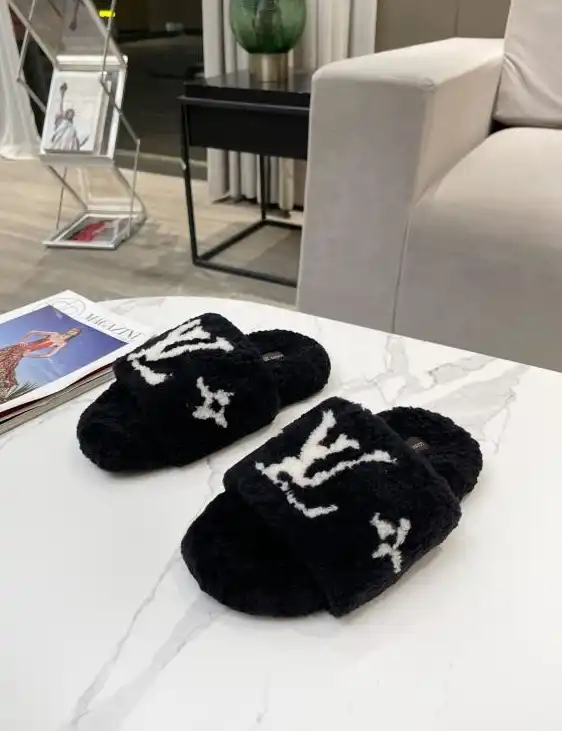 hype LV Slippers