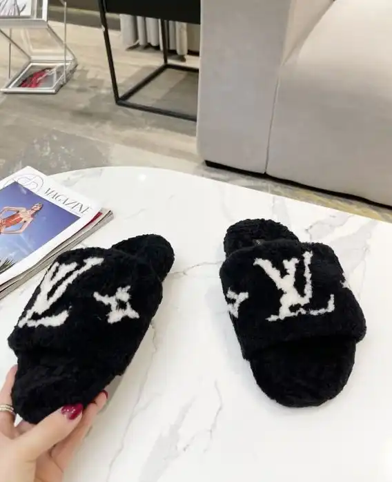 hype LV Slippers