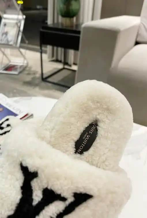 hype LV Slippers