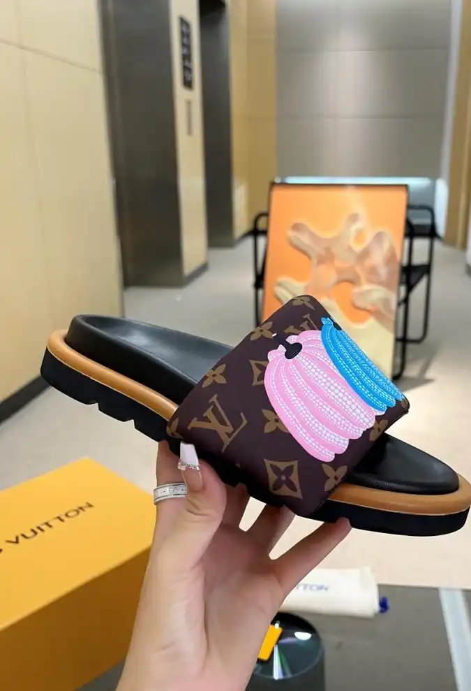 hype LV Slippers