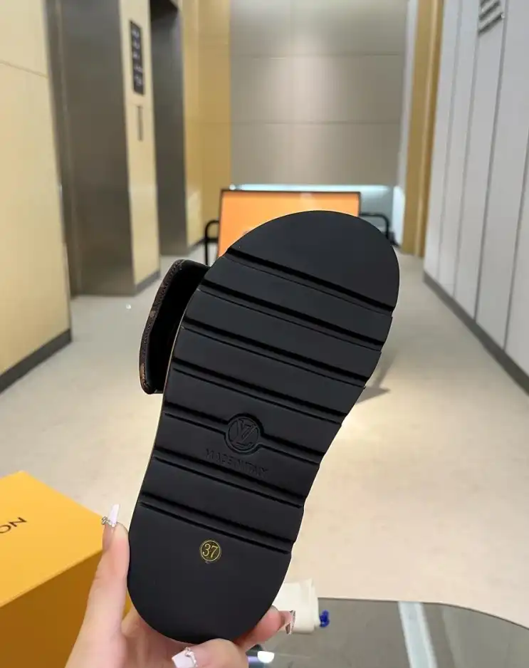 hype LV Slippers