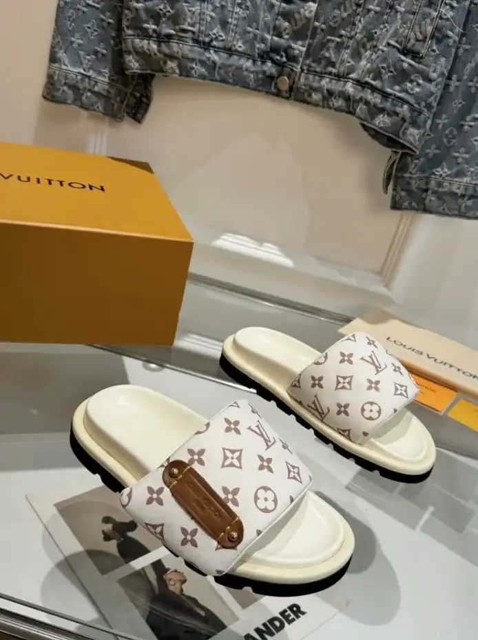 hype LV Slippers