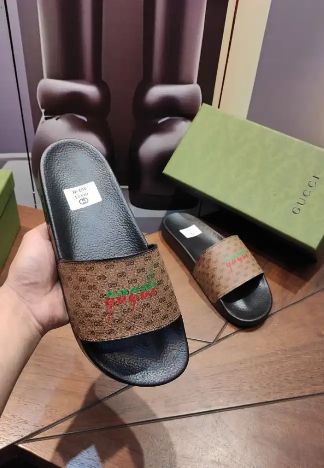 hype Gucci Slippers