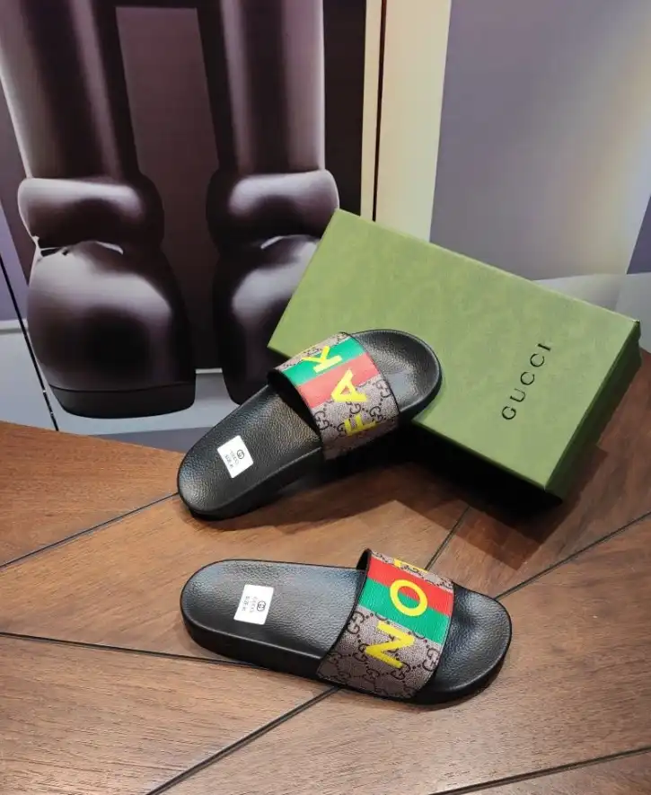 hype Gucci Slippers