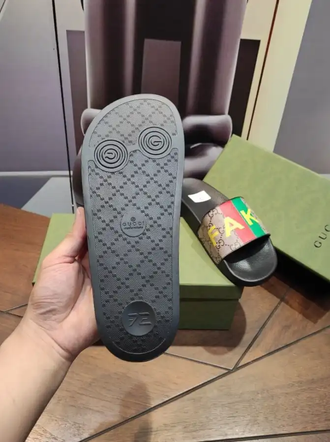 hype Gucci Slippers