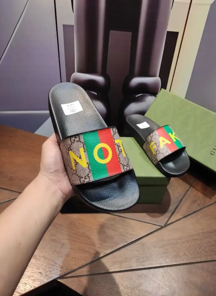 hype Gucci Slippers