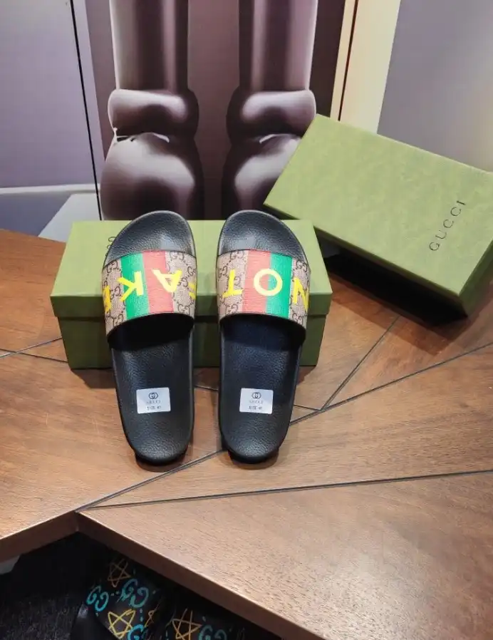 hype Gucci Slippers