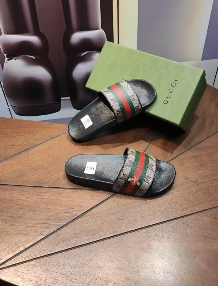 hype Gucci Slippers