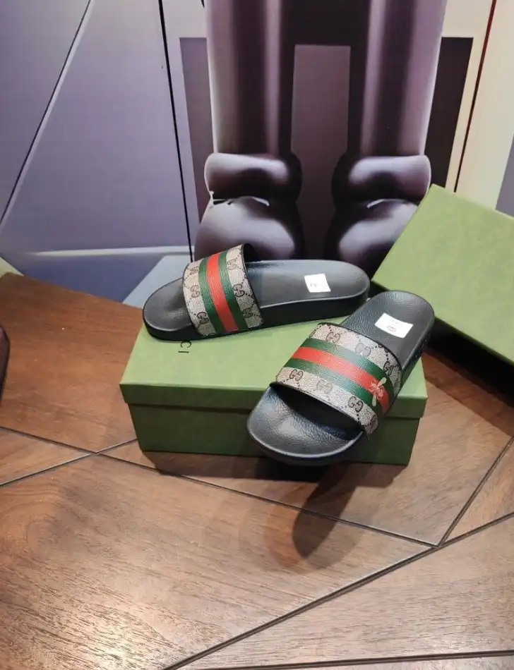 hype Gucci Slippers