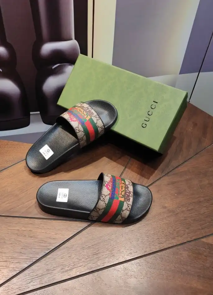 hype Gucci Slippers