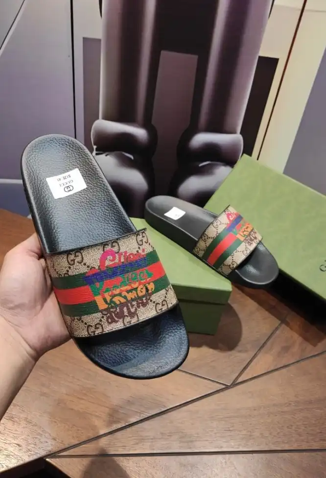 hype Gucci Slippers