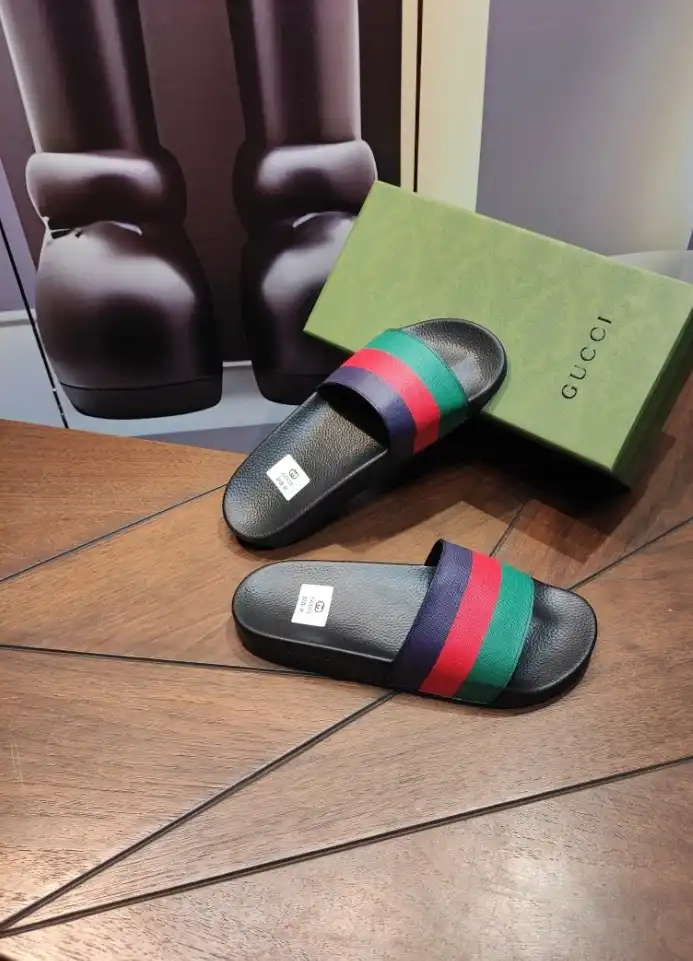 hype Gucci Slippers