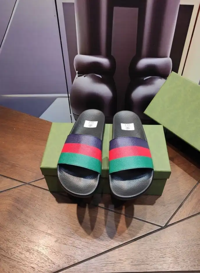 hype Gucci Slippers