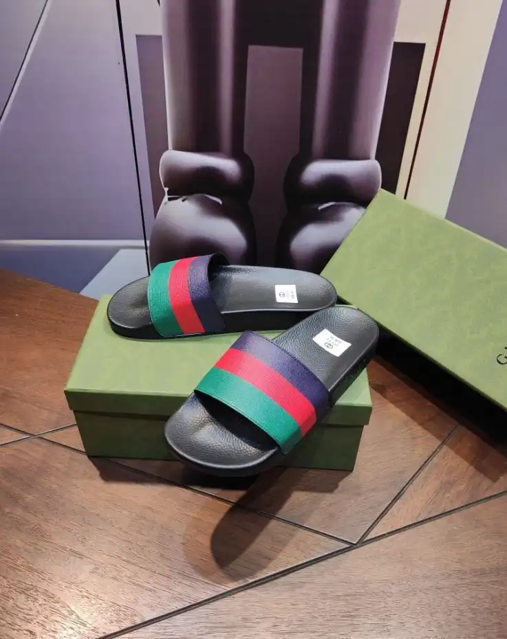 hype Gucci Slippers