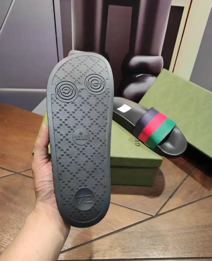 hype Gucci Slippers