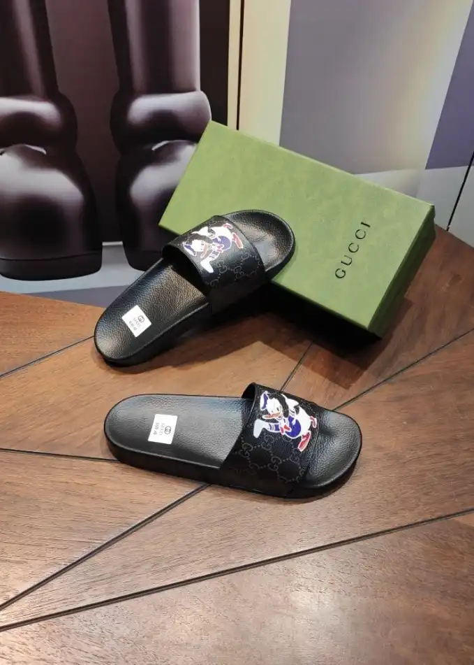 hype Gucci Slippers