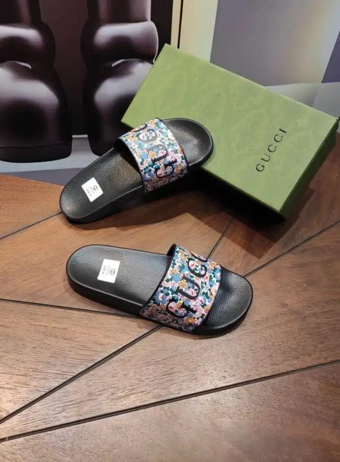 hype Gucci Slippers