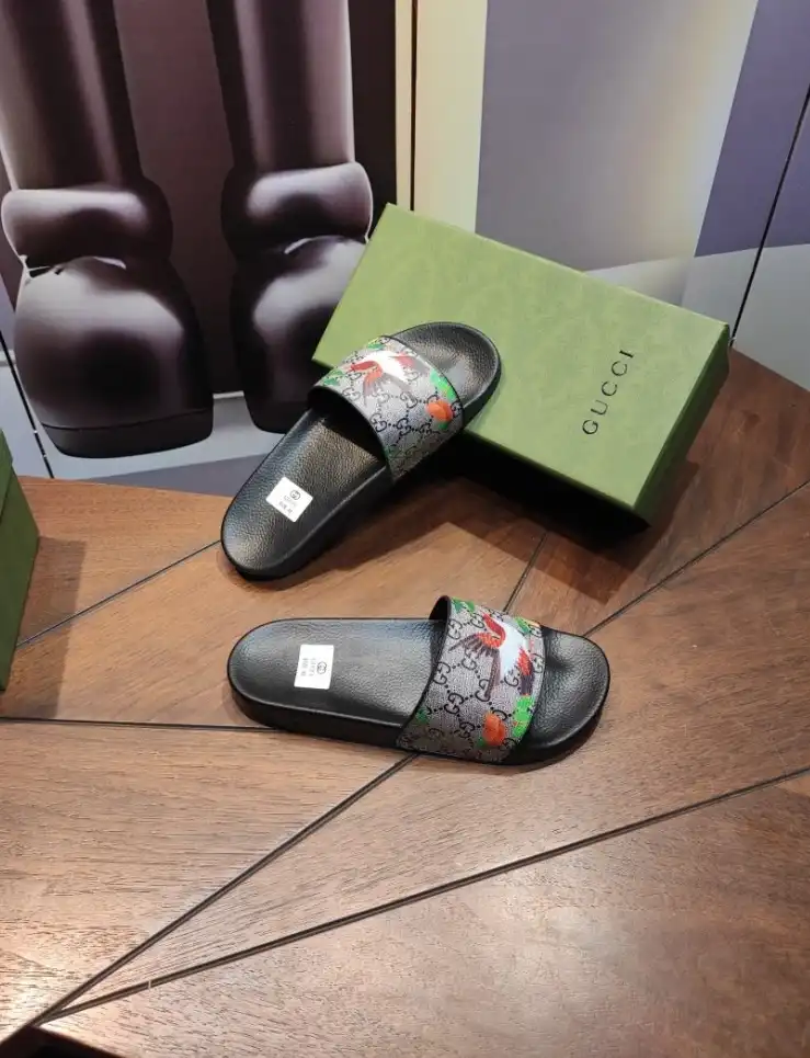 hype Gucci Slippers