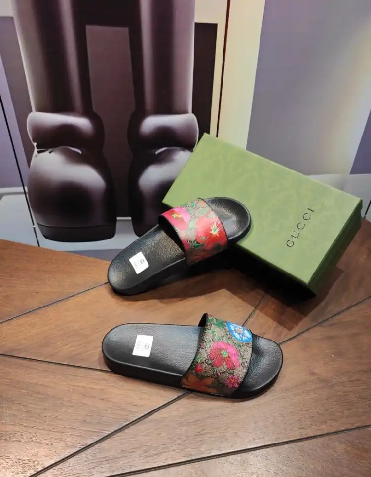 hype Gucci Slippers