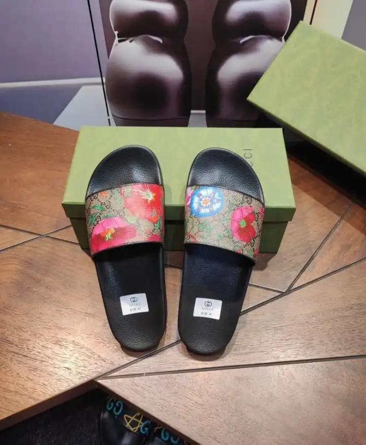 hype Gucci Slippers