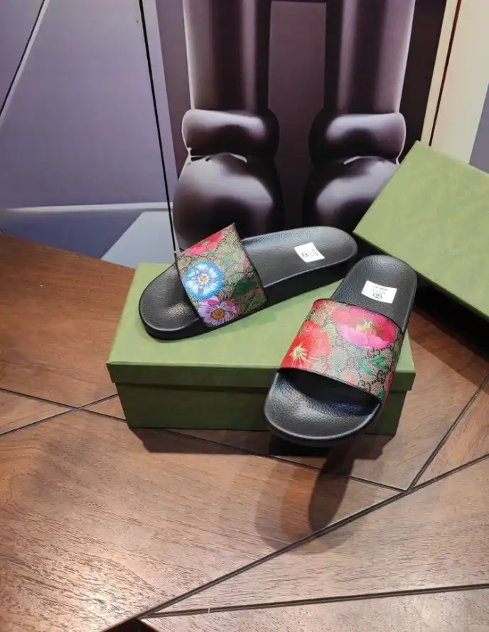 hype Gucci Slippers