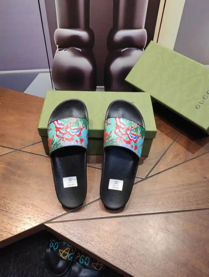 hype Gucci Slippers