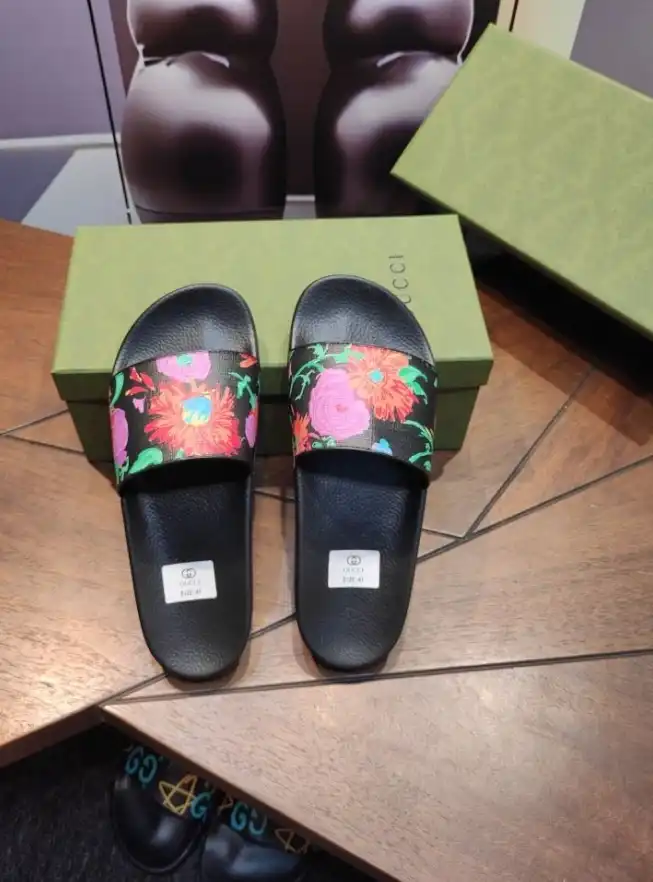 hype Gucci Slippers