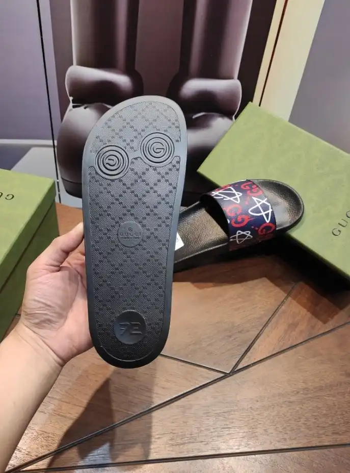 hype Gucci Slippers