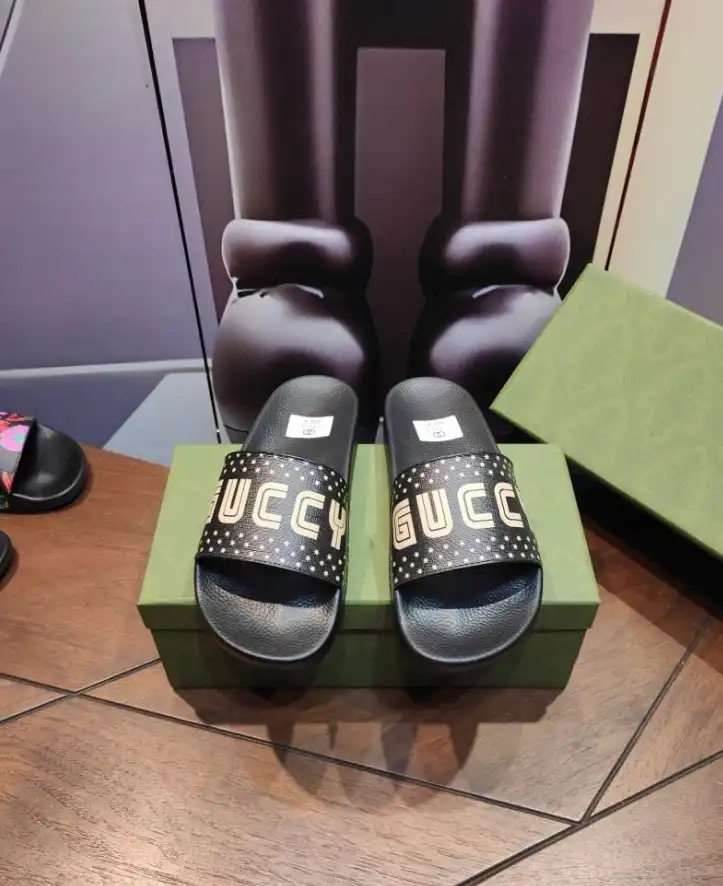 hype Gucci Slippers