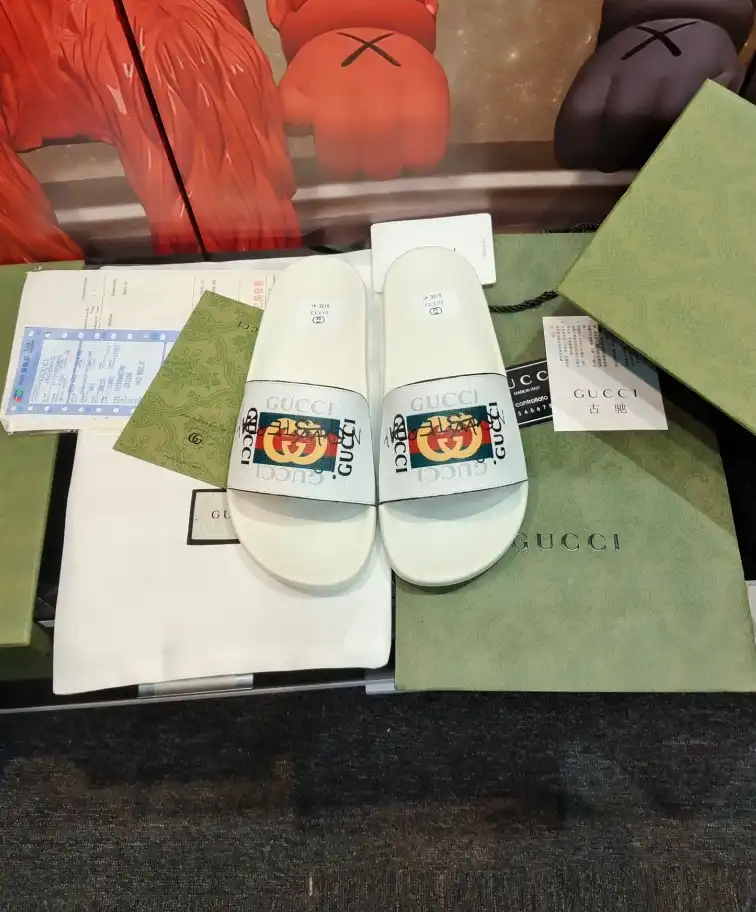 hype Gucci Slippers