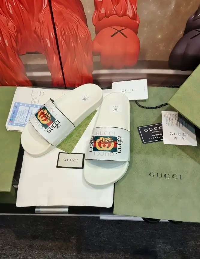 hype Gucci Slippers