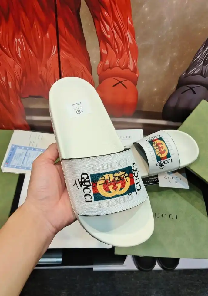 hype Gucci Slippers