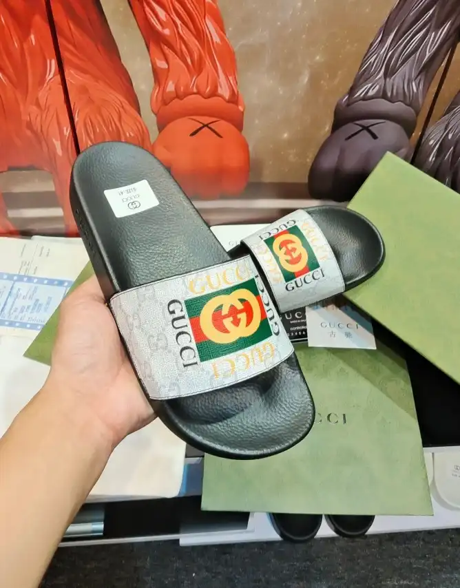 hype Gucci Slippers