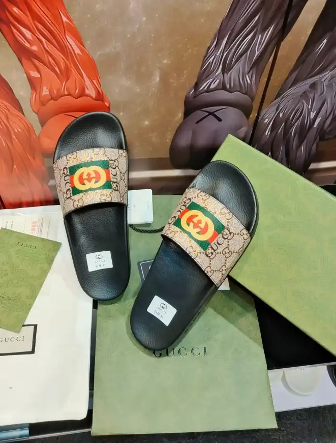 hype Gucci Slippers