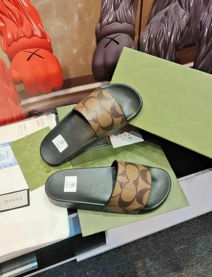 hype Gucci Slippers