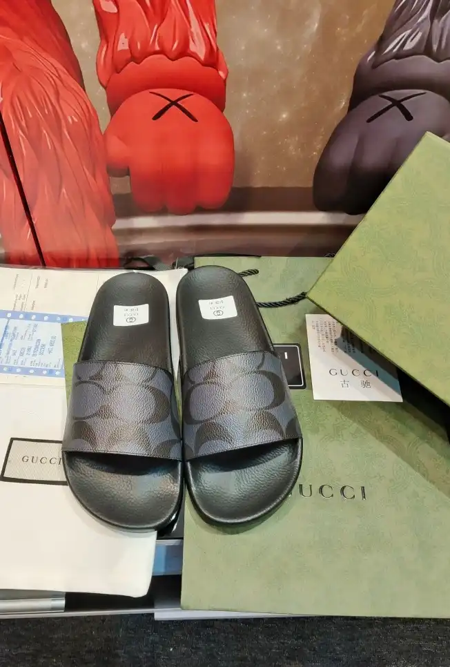 hype Gucci Slippers