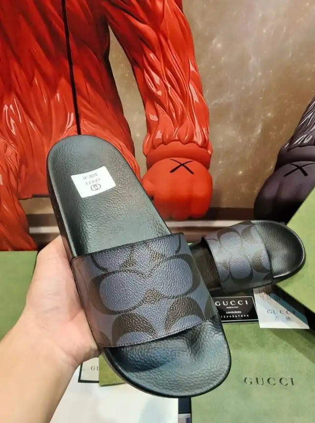 hype Gucci Slippers