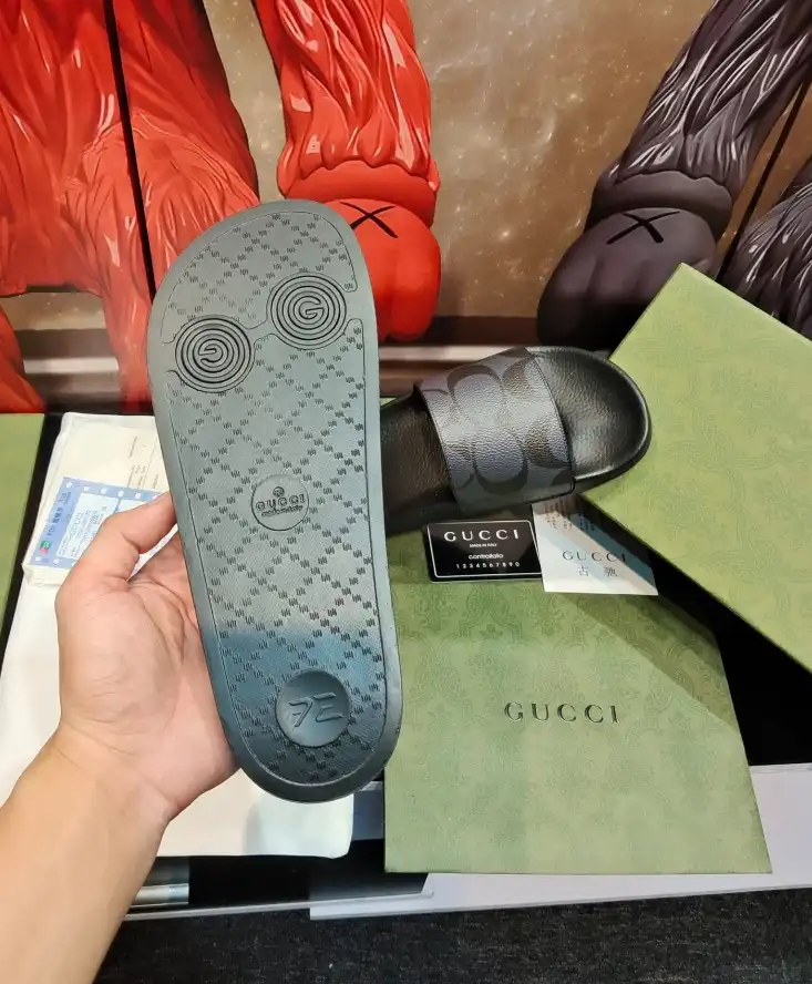 hype Gucci Slippers