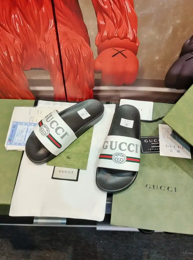 hype Gucci Slippers