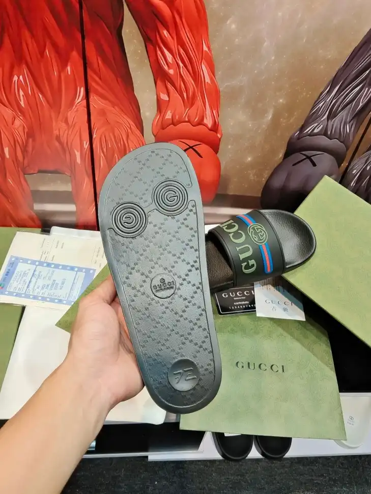 hype Gucci Slippers