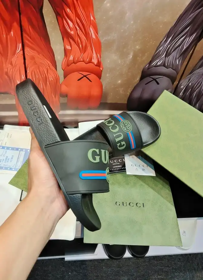 hype Gucci Slippers